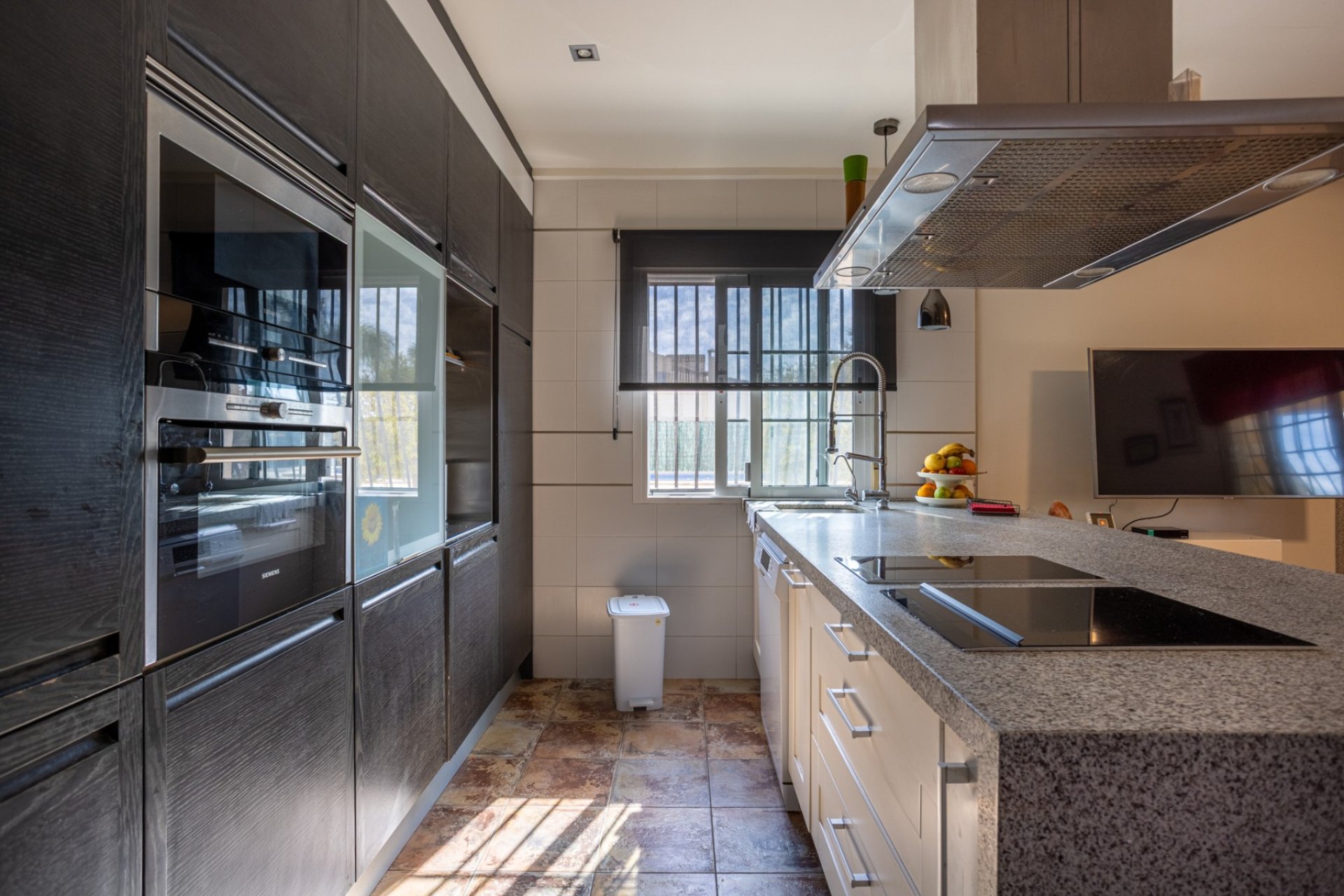 Resale - Villa / House - Elche - La Hoya