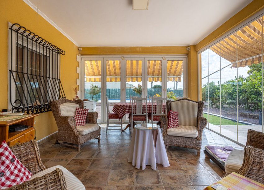 Resale - Villa / House - Elche - La Hoya