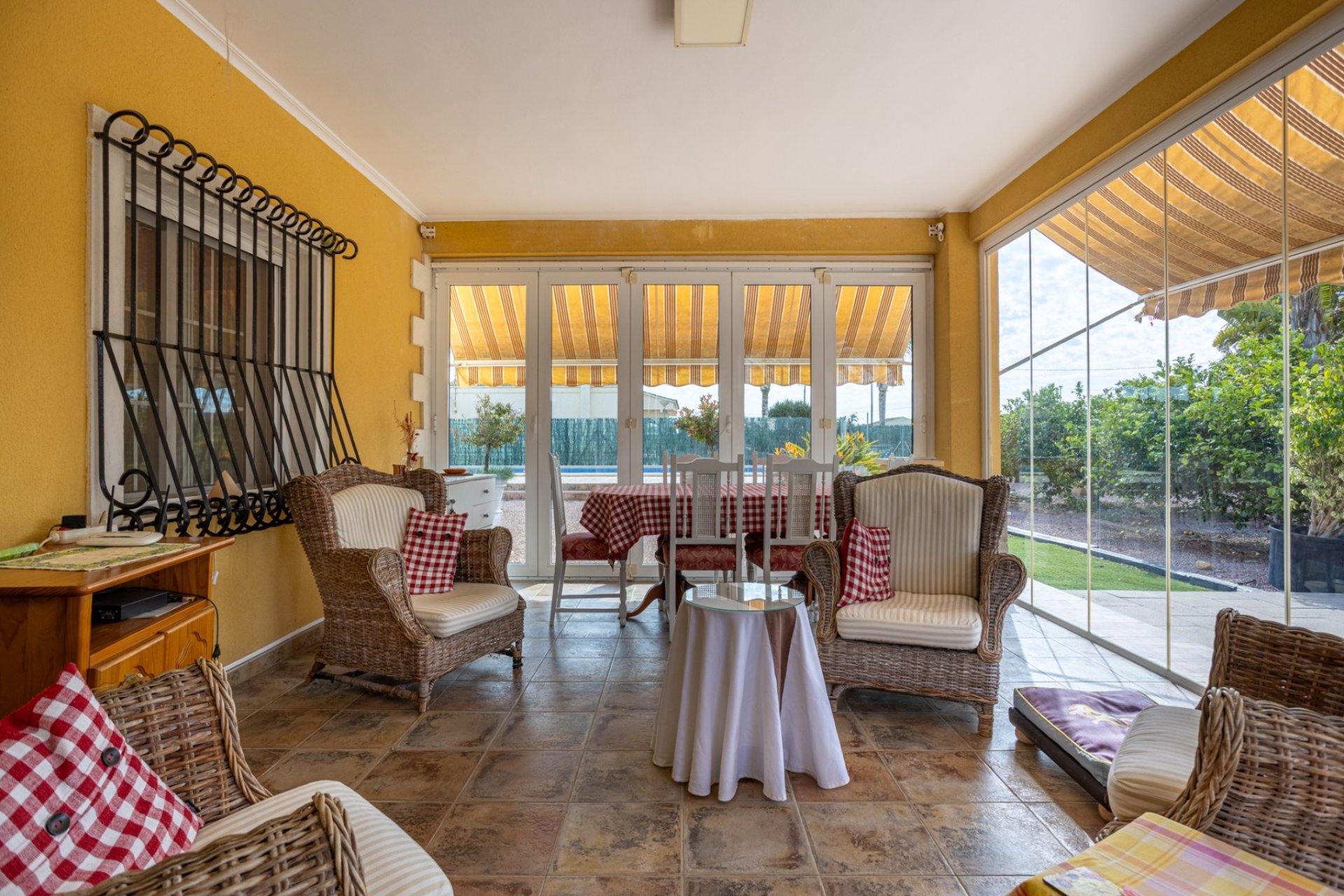 Resale - Villa / House - Elche - La Hoya
