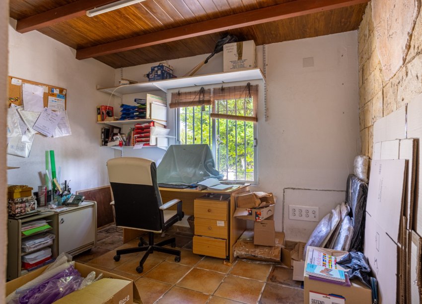 Resale - Villa / House - Elche - La Hoya