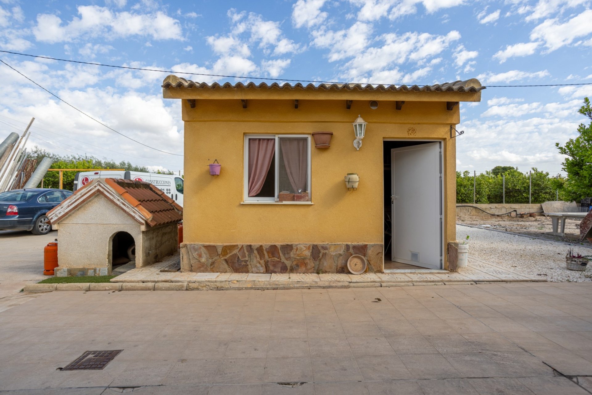 Resale - Villa / House - Elche - La Hoya