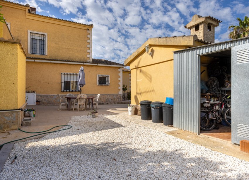 Resale - Villa / House - Elche - La Hoya