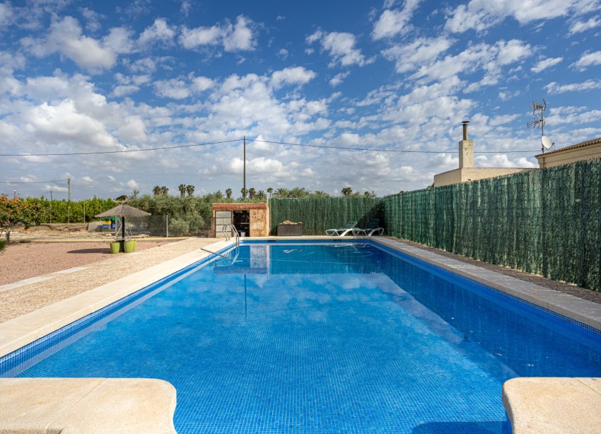 Resale - Villa / House - Elche - La Hoya
