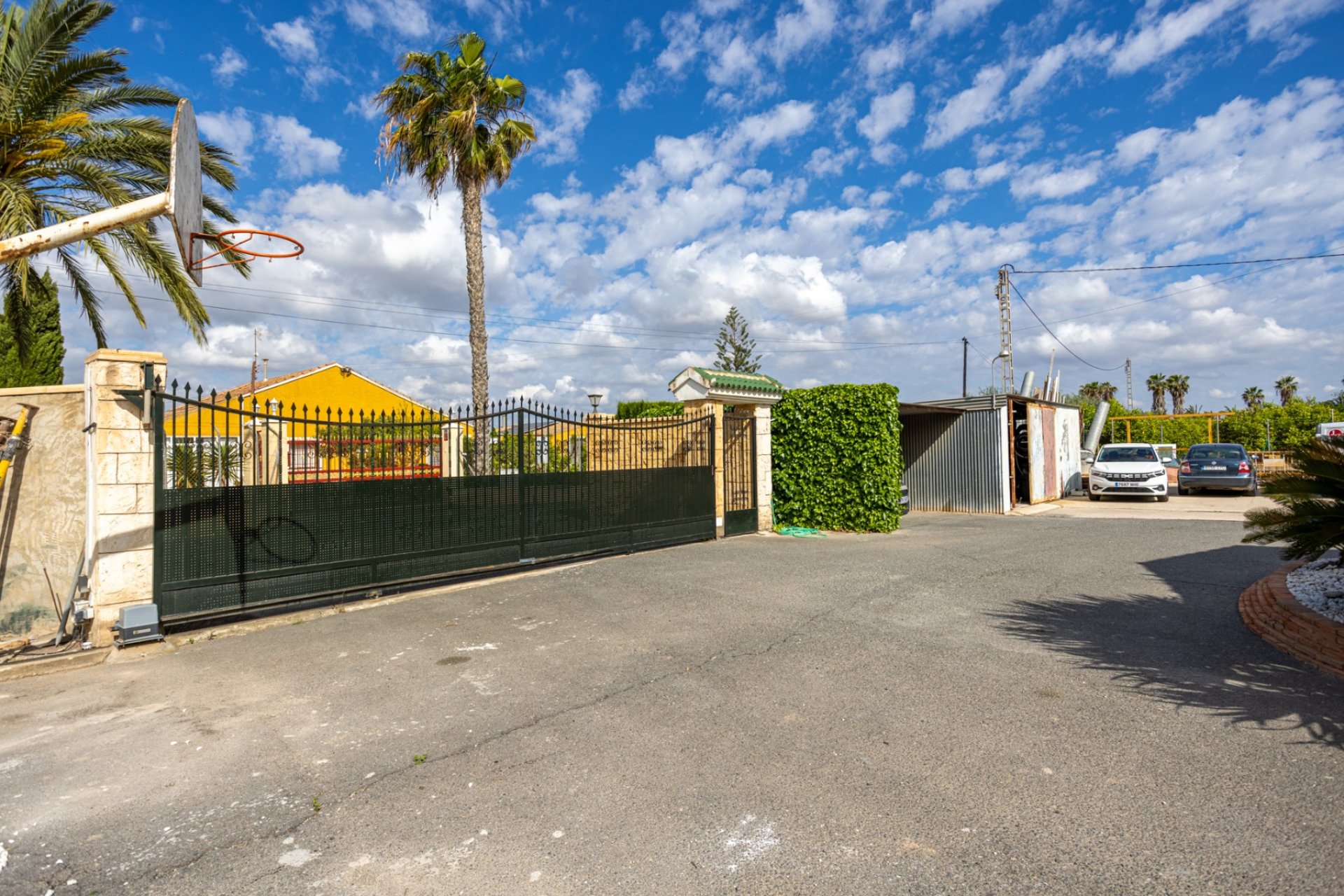 Resale - Villa / House - Elche - La Hoya