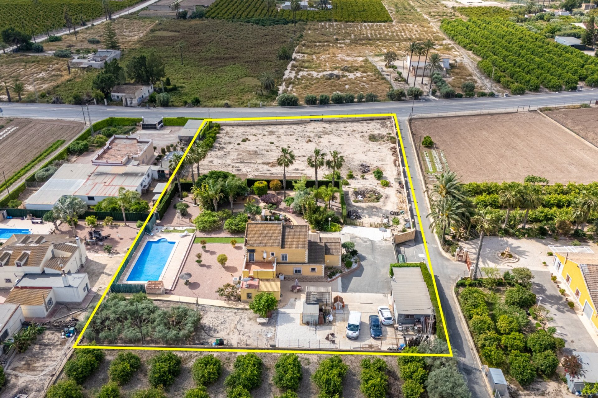 Resale - Villa / House - Elche - La Hoya