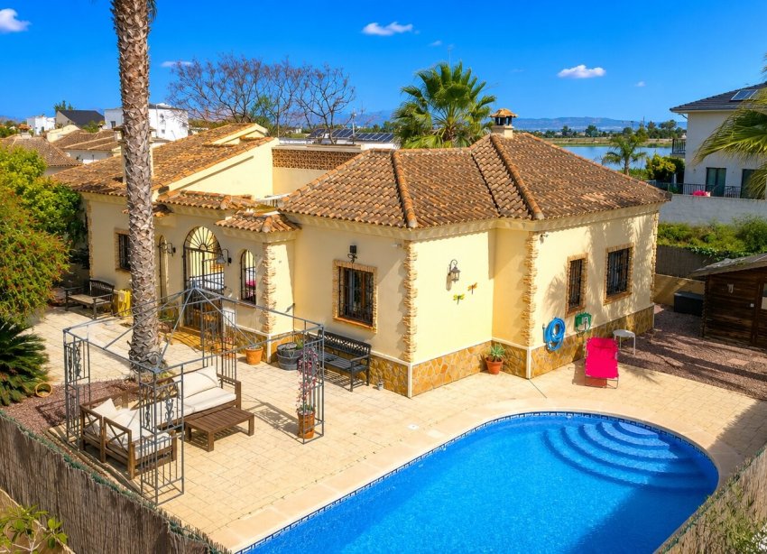Resale - Villa / House - Formentera del Segura - Fincas de La Vega