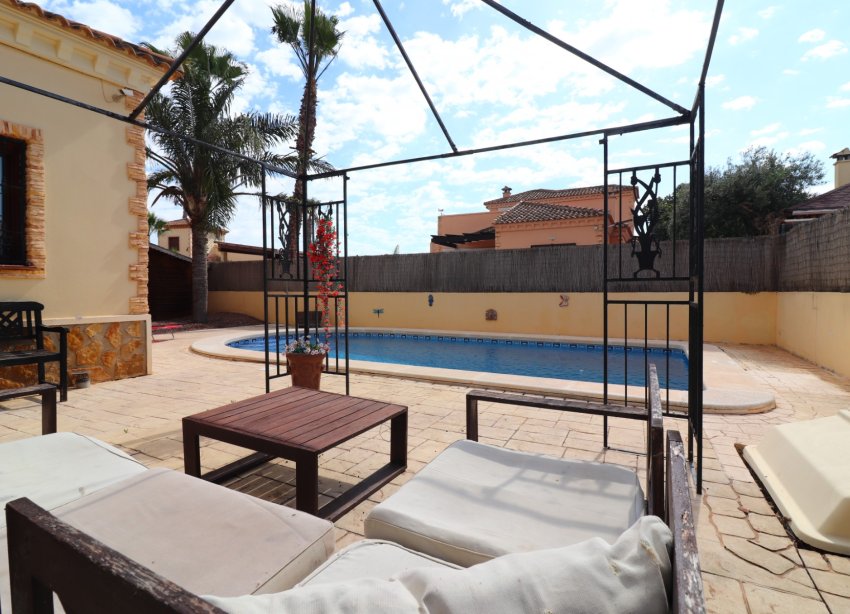 Resale - Villa / House - Formentera del Segura - Fincas de La Vega