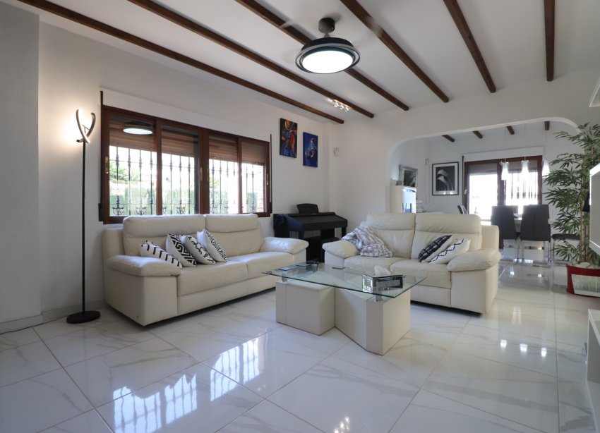 Resale - Villa / House - Formentera del Segura - Fincas de La Vega