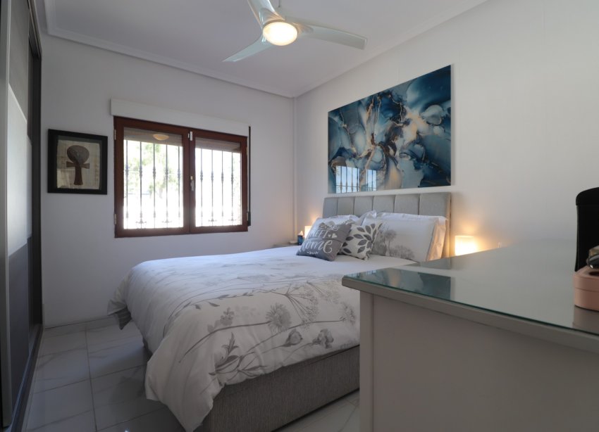 Resale - Villa / House - Formentera del Segura - Fincas de La Vega