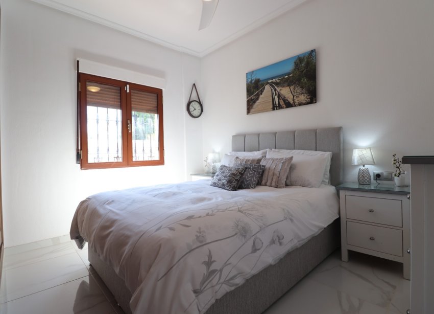 Resale - Villa / House - Formentera del Segura - Fincas de La Vega