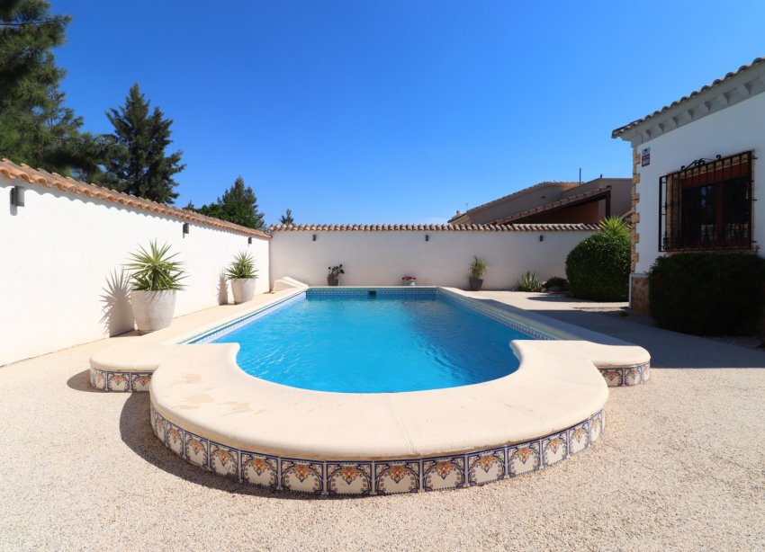 Resale - Villa / House - Formentera del Segura - Fincas de La Vega