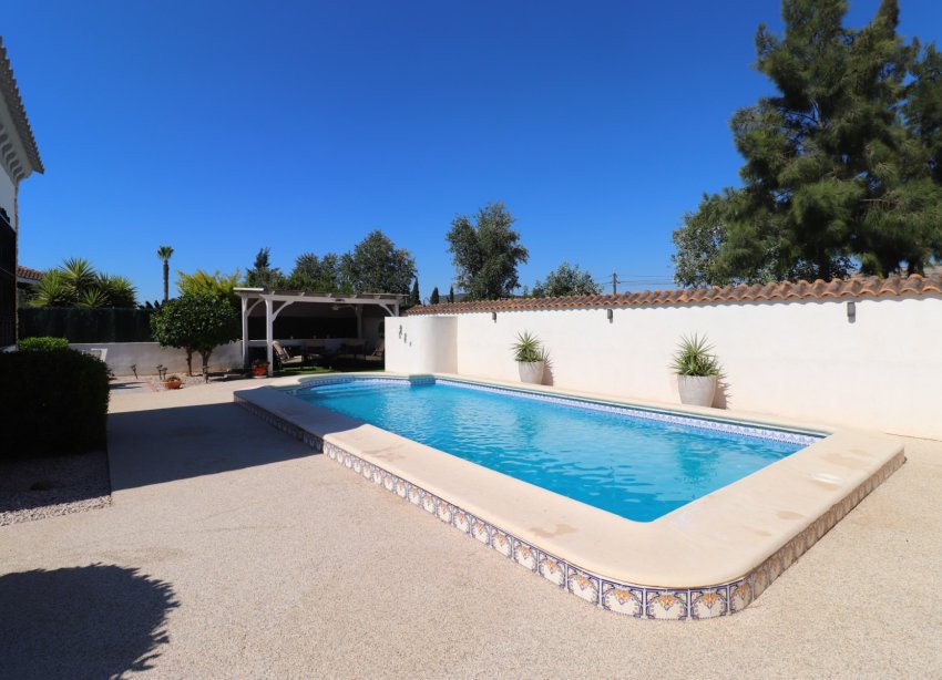 Resale - Villa / House - Formentera del Segura - Fincas de La Vega