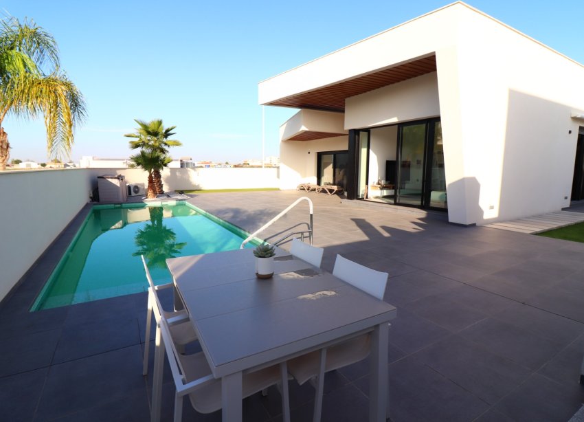 Resale - Villa / House - Formentera del Segura - Fincas de La Vega