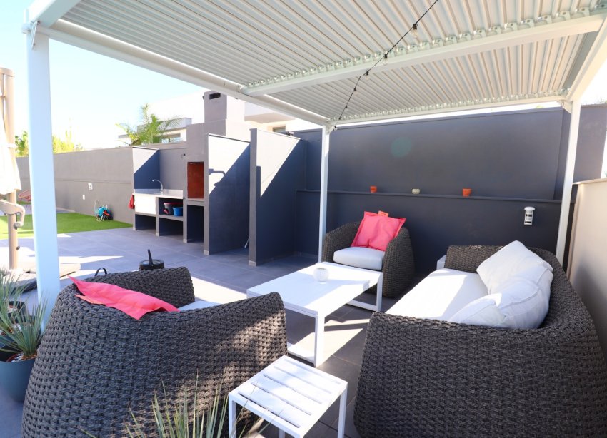 Resale - Villa / House - Formentera del Segura - Fincas de La Vega