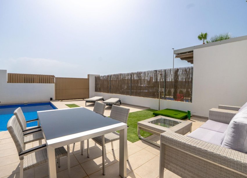 Resale - Villa / House - Guardamar del Segura - El Raso