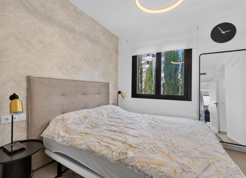 Resale - Villa / House - Guardamar del Segura - El Raso