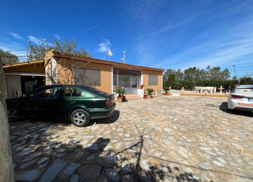 Resale - Villa / House - Guardamar del Segura - Valencian Community
