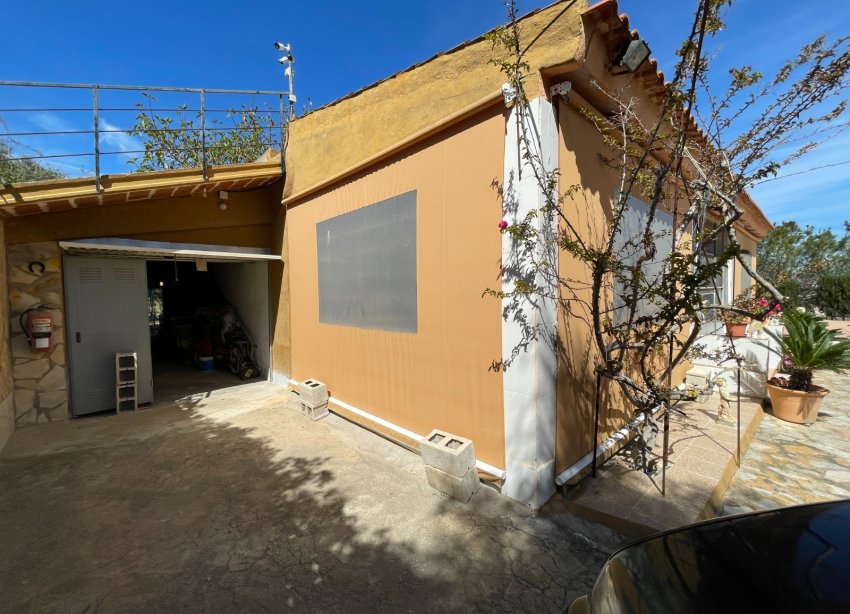 Resale - Villa / House - Guardamar del Segura - Valencian Community