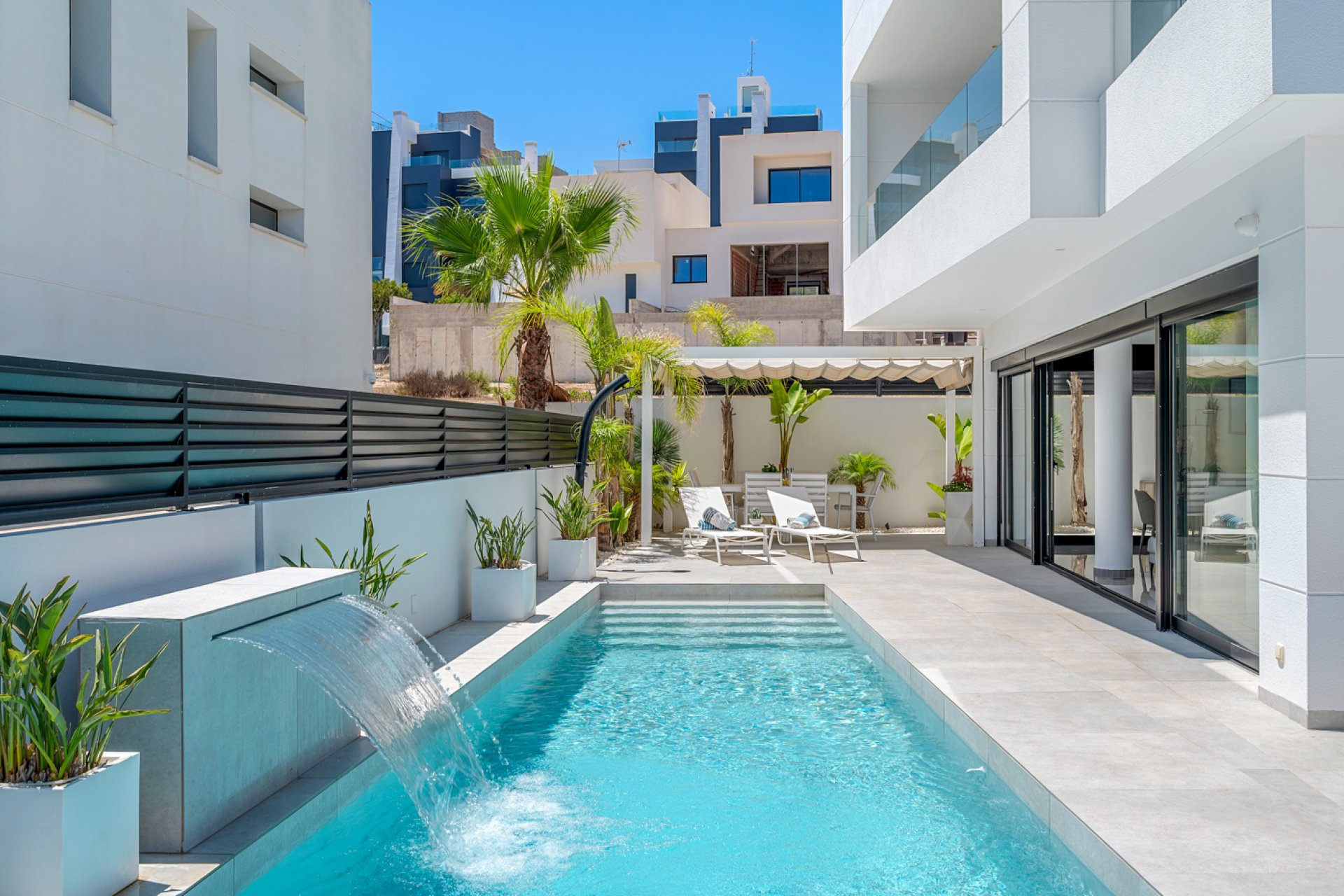 Resale - Villa / House - Guardamar del Segura