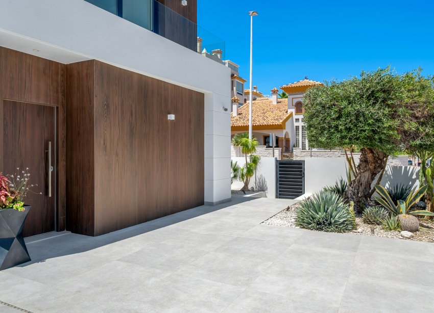 Resale - Villa / House - Guardamar del Segura