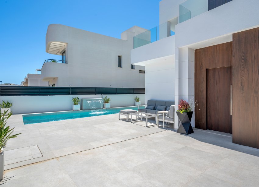 Resale - Villa / House - Guardamar del Segura