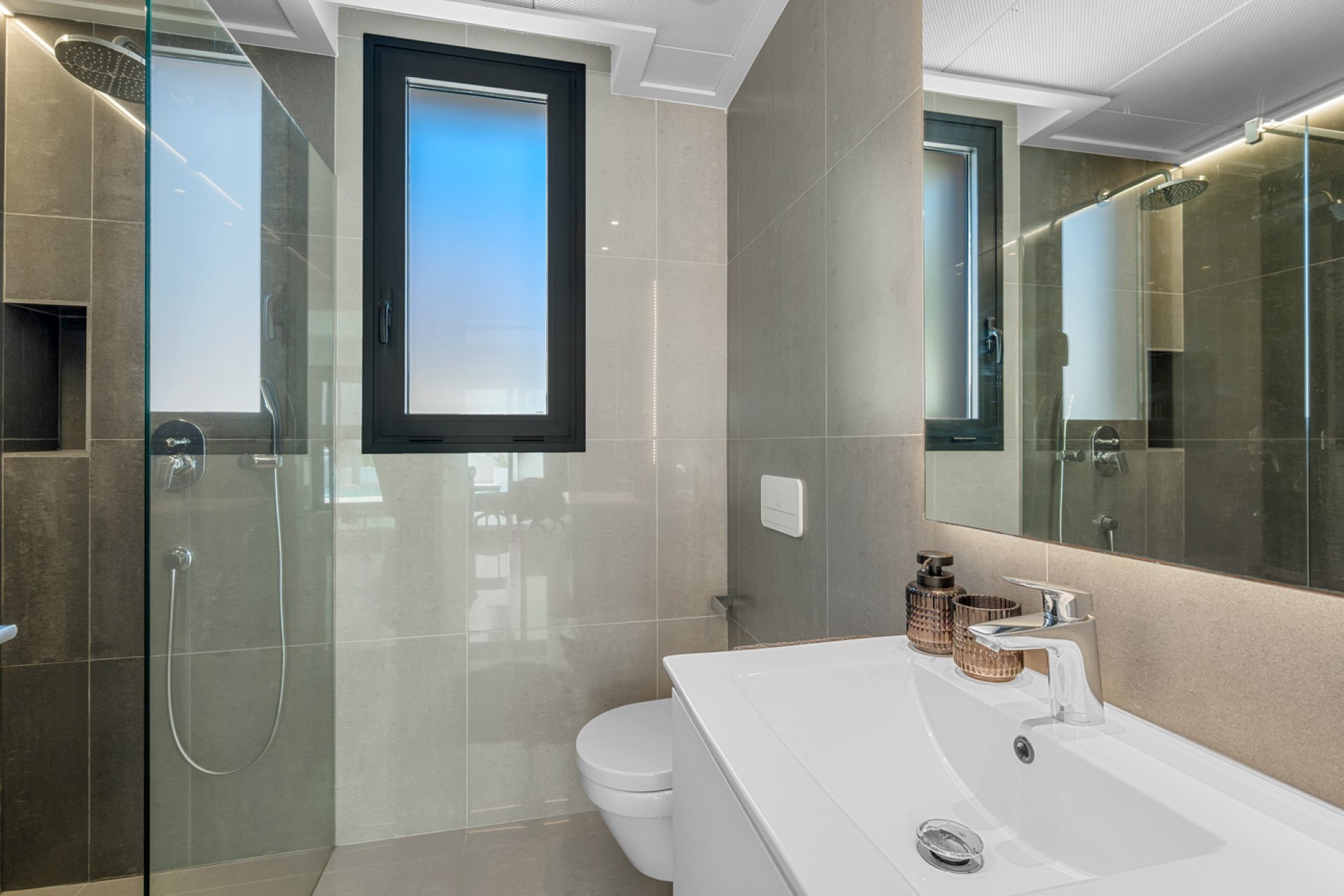 Resale - Villa / House - Guardamar del Segura