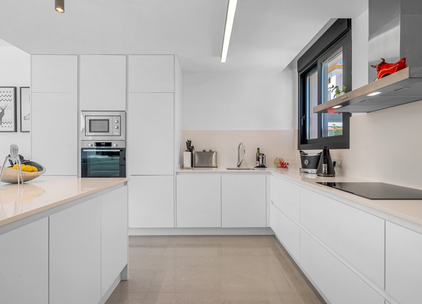 Resale - Villa / House - Guardamar del Segura