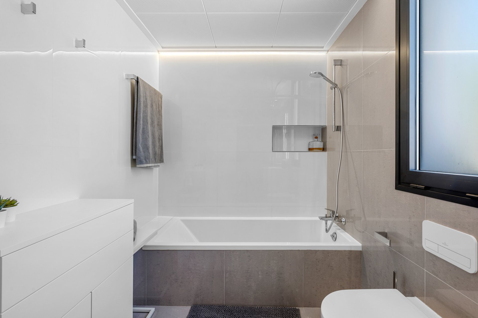 Resale - Villa / House - Guardamar del Segura