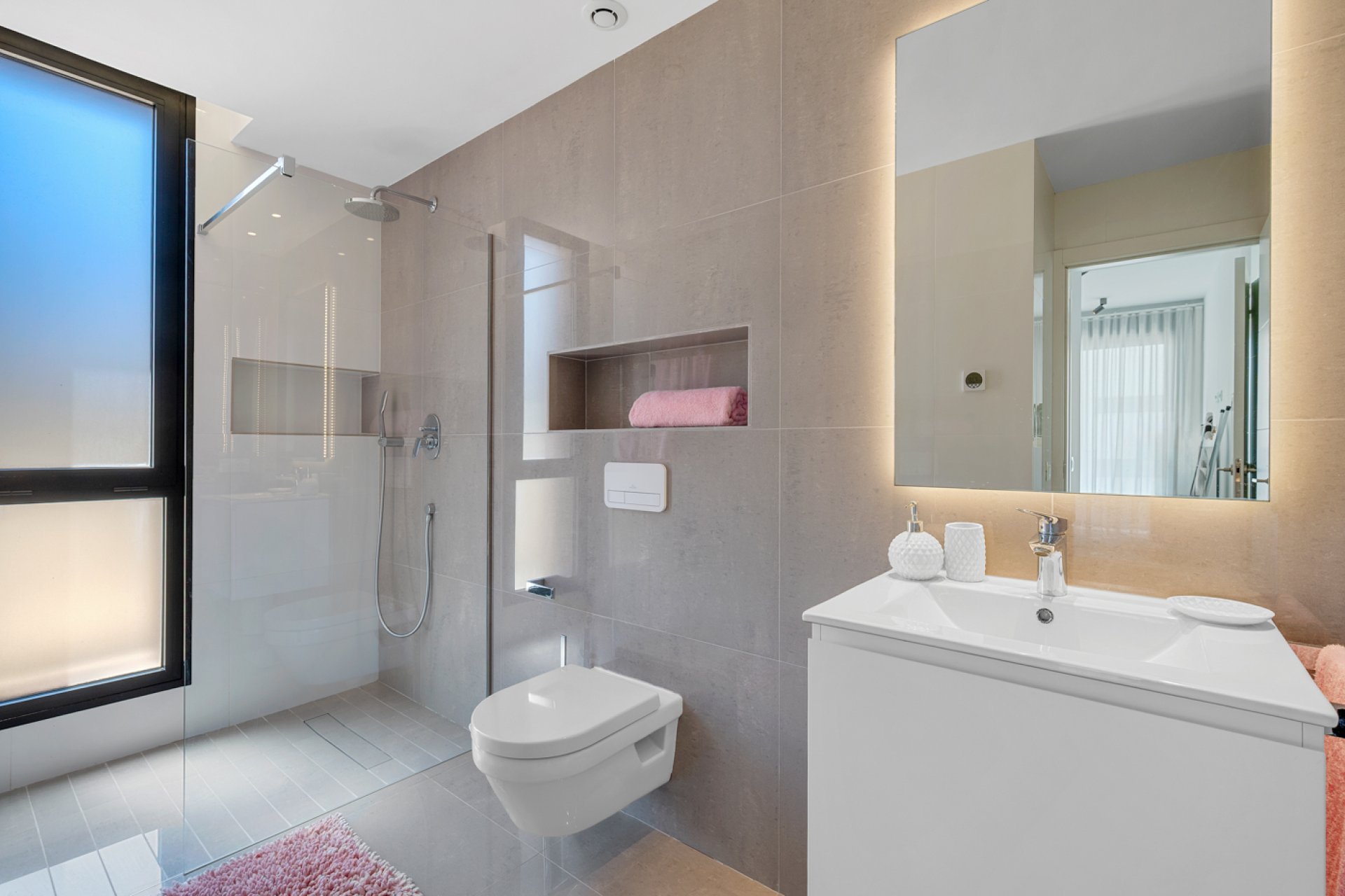 Resale - Villa / House - Guardamar del Segura