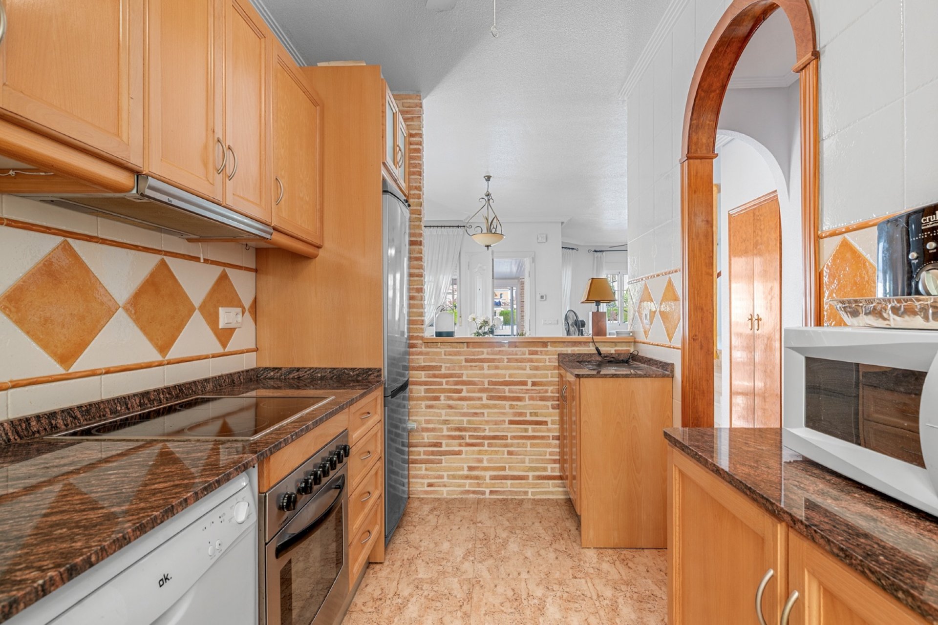 Resale - Villa / House - Guardamar del Segura