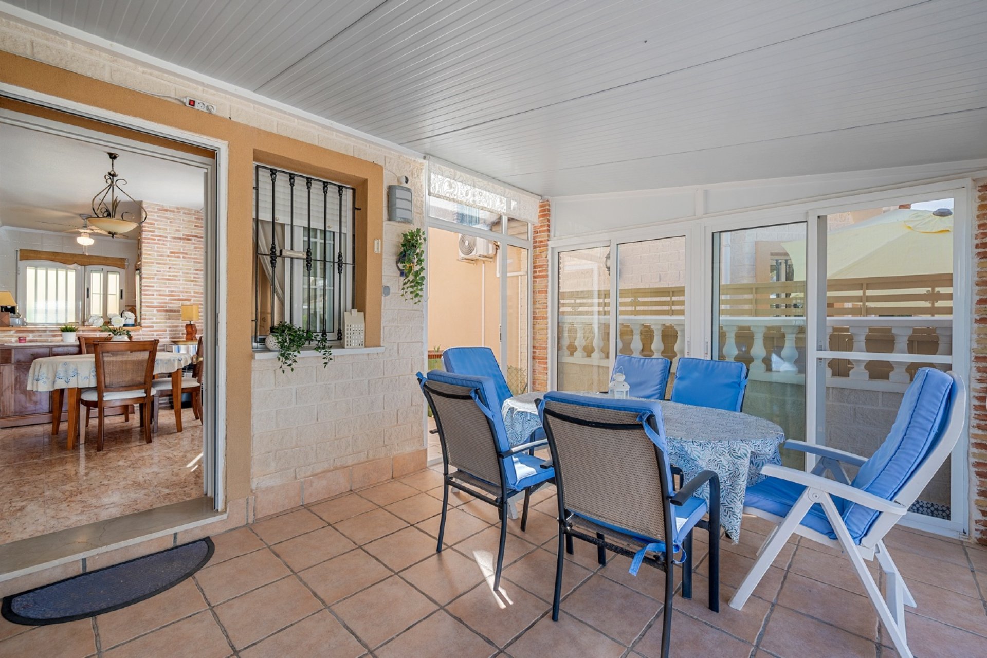 Resale - Villa / House - Guardamar del Segura