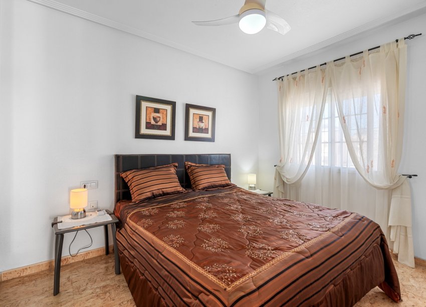 Resale - Villa / House - Guardamar del Segura
