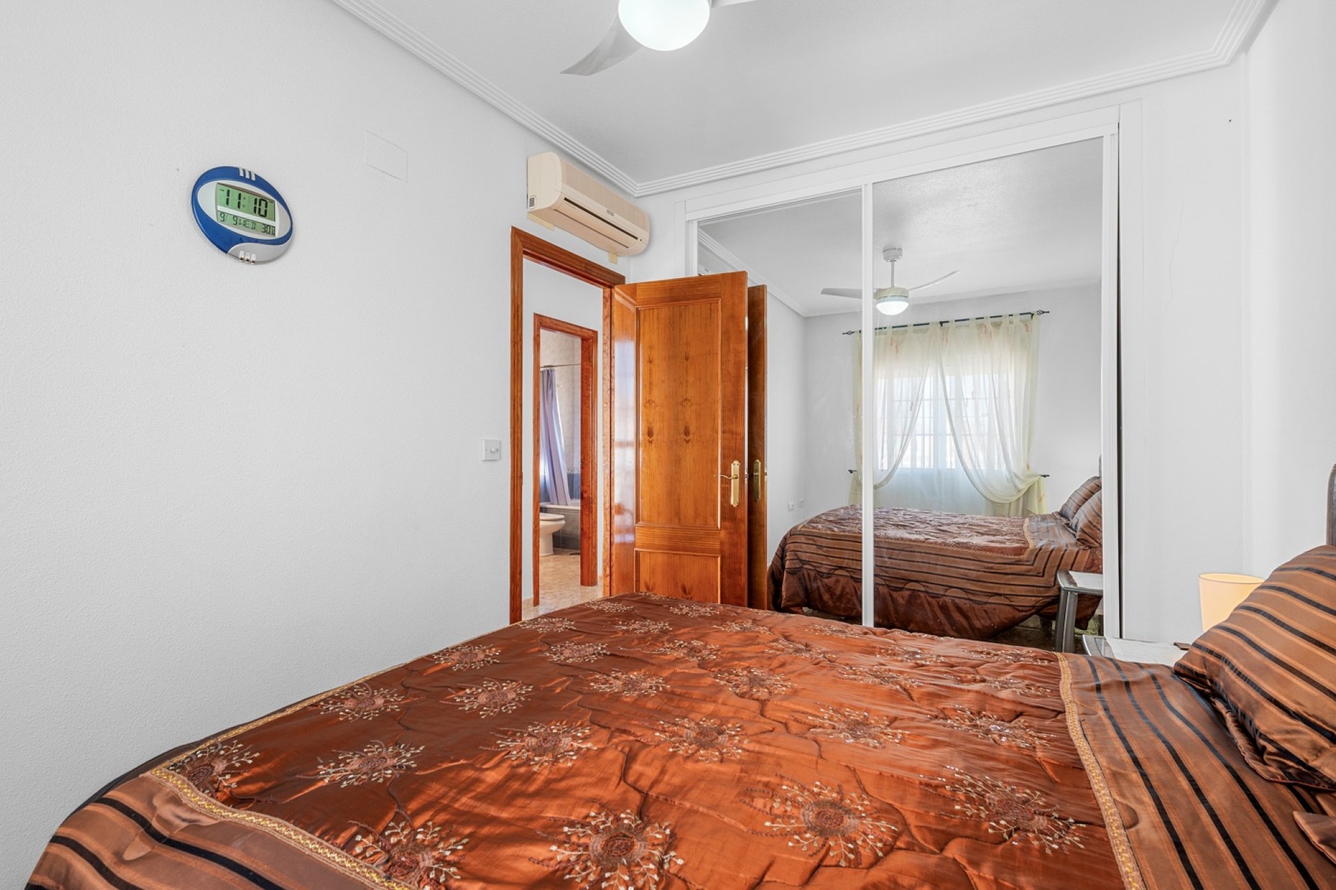 Resale - Villa / House - Guardamar del Segura