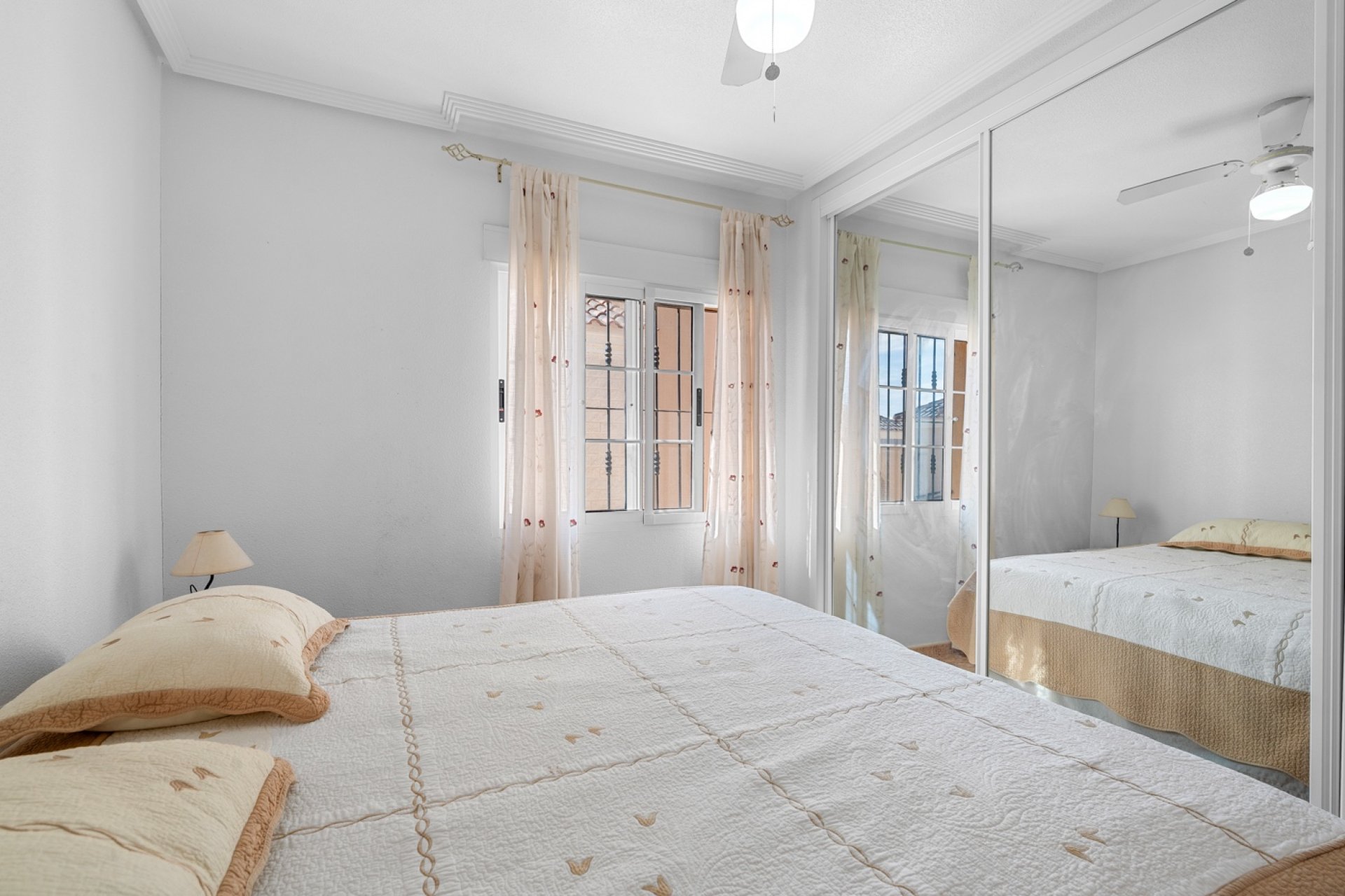 Resale - Villa / House - Guardamar del Segura