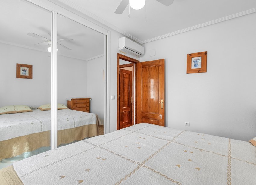 Resale - Villa / House - Guardamar del Segura
