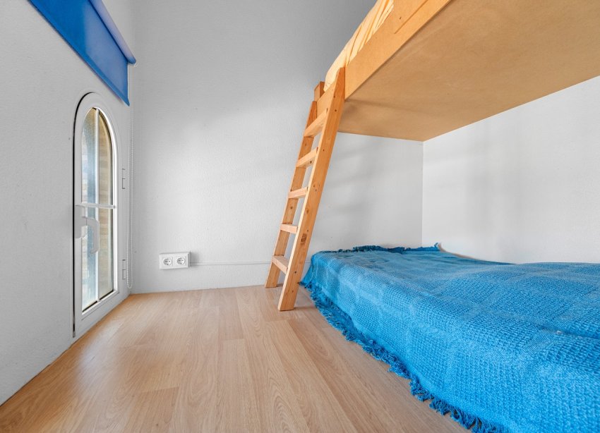 Resale - Villa / House - Guardamar del Segura