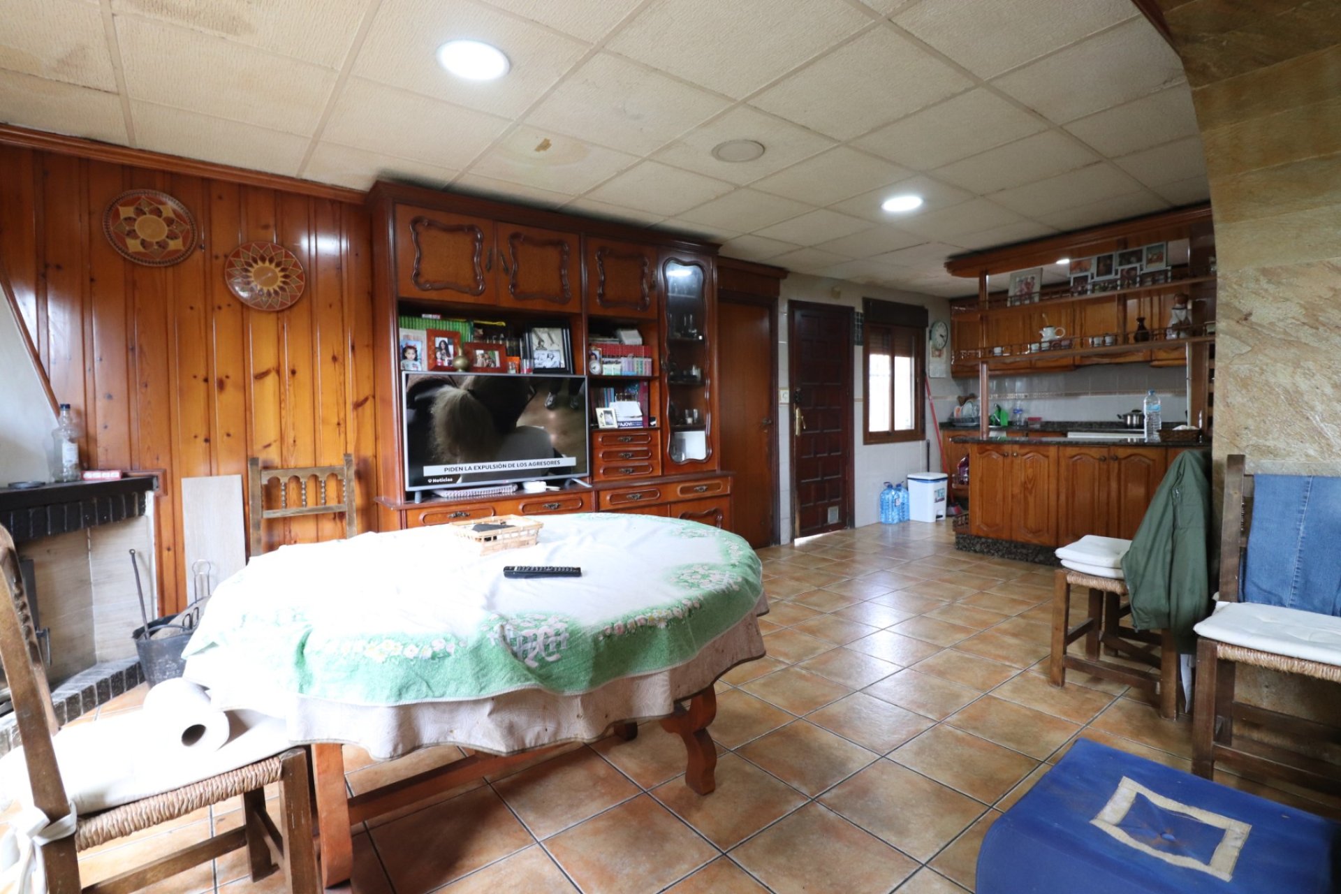 Resale - Villa / House - Heredades