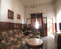 Resale - Villa / House - Heredades