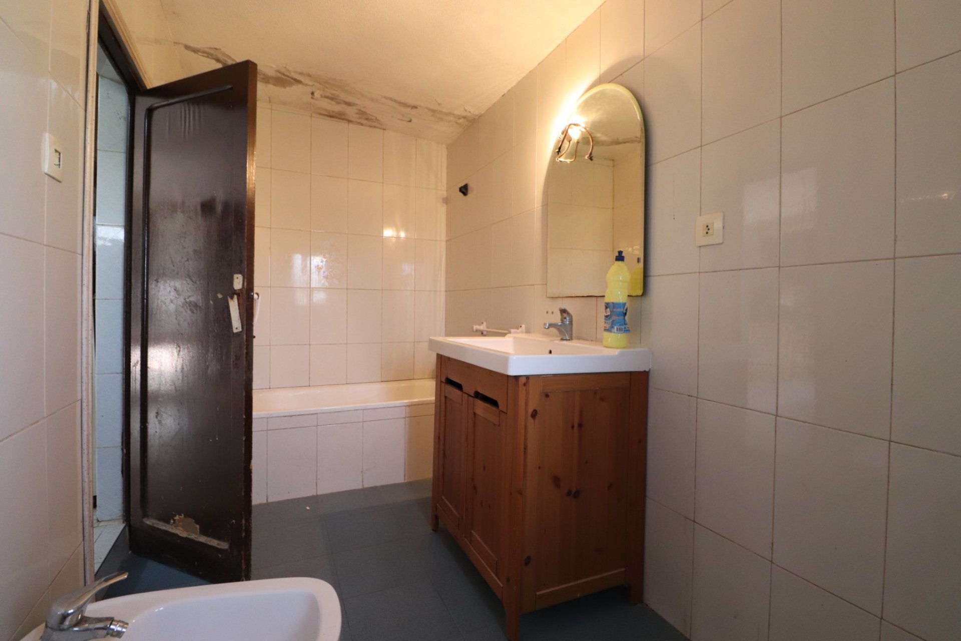 Resale - Villa / House - Heredades