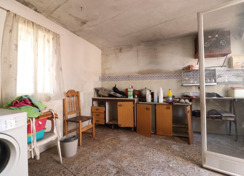 Resale - Villa / House - Heredades