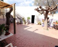 Resale - Villa / House - Heredades