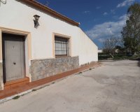 Resale - Villa / House - Heredades