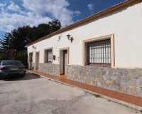 Resale - Villa / House - Heredades