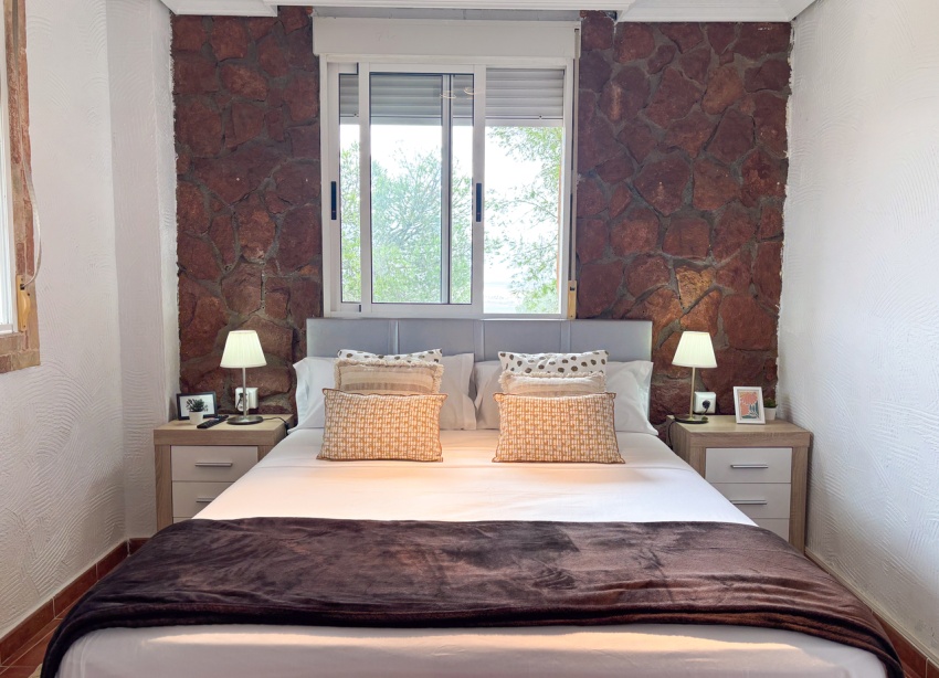 Resale - Villa / House - Jacarilla