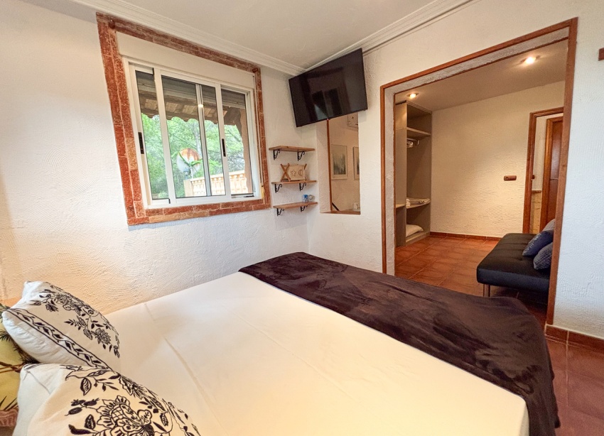 Resale - Villa / House - Jacarilla