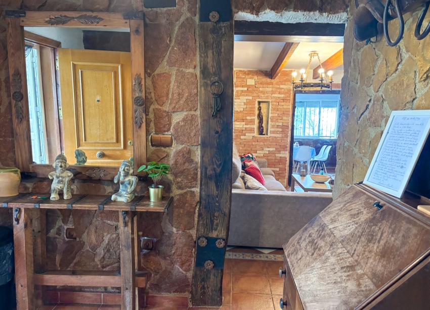 Resale - Villa / House - Jacarilla