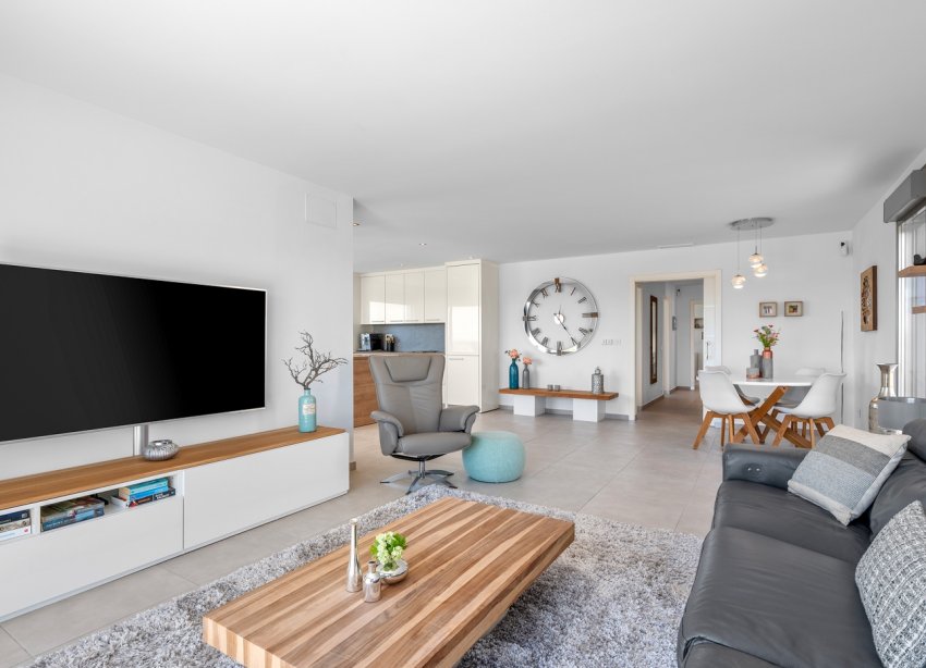 Resale - Villa / House - La Marina