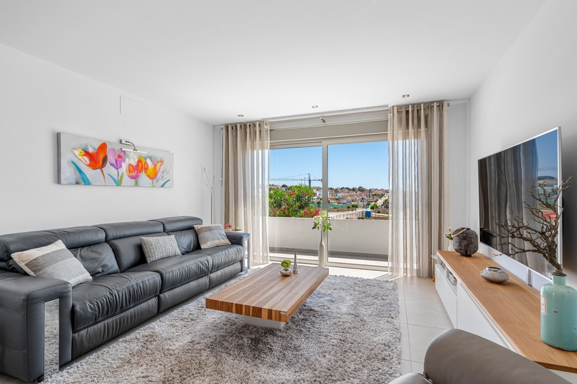 Resale - Villa / House - La Marina