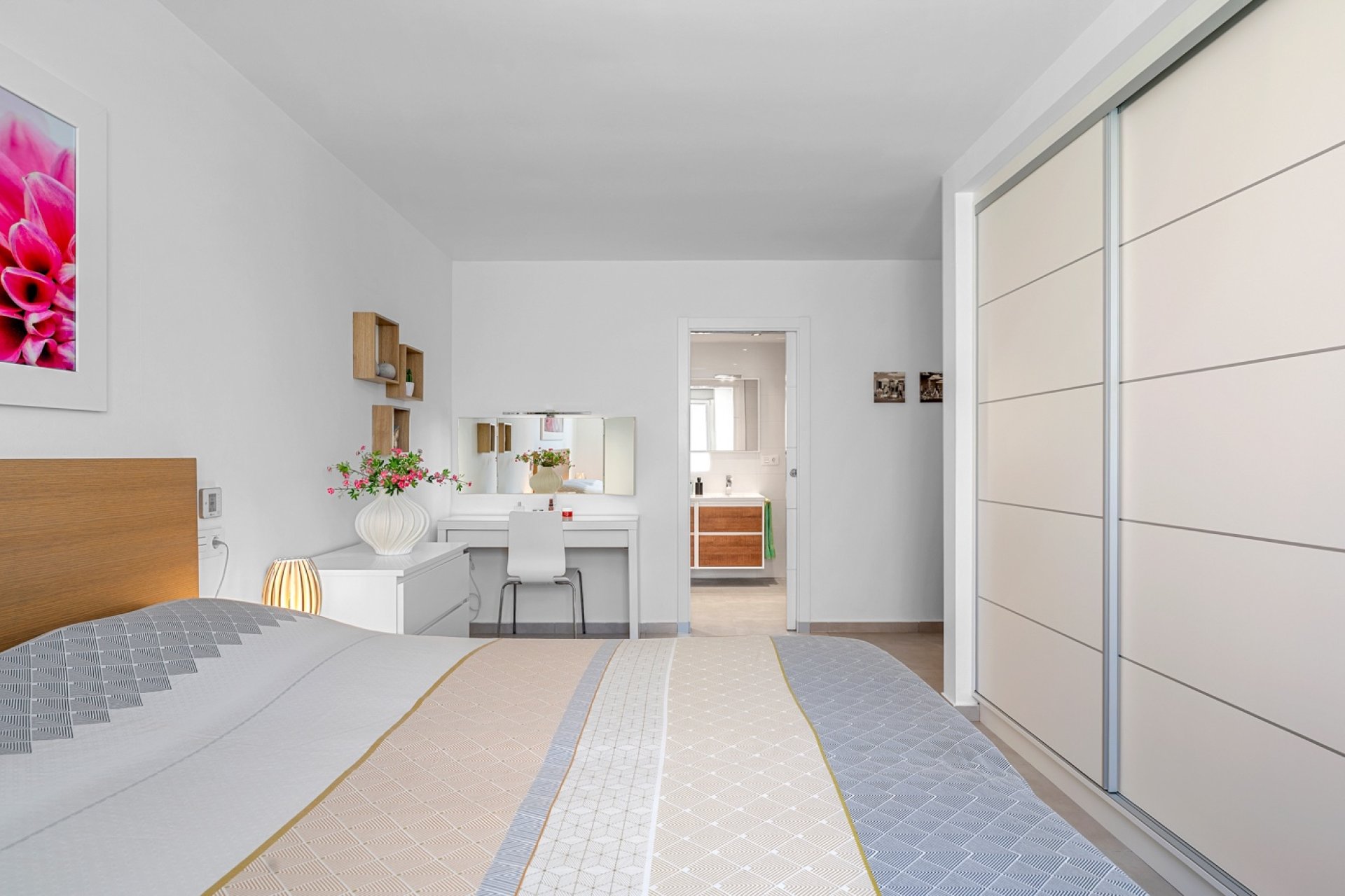Resale - Villa / House - La Marina
