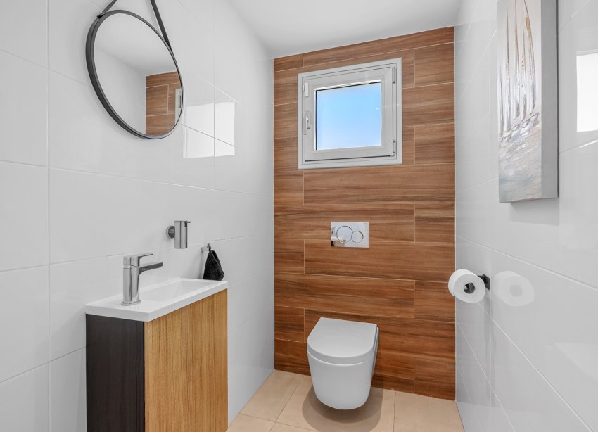 Resale - Villa / House - La Marina